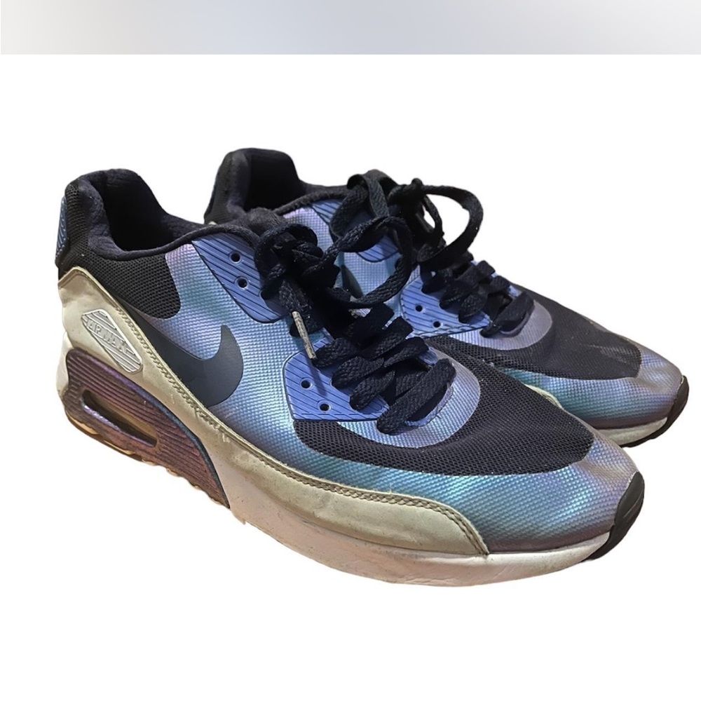 Nike Air Max Sneakers in Black and Cream